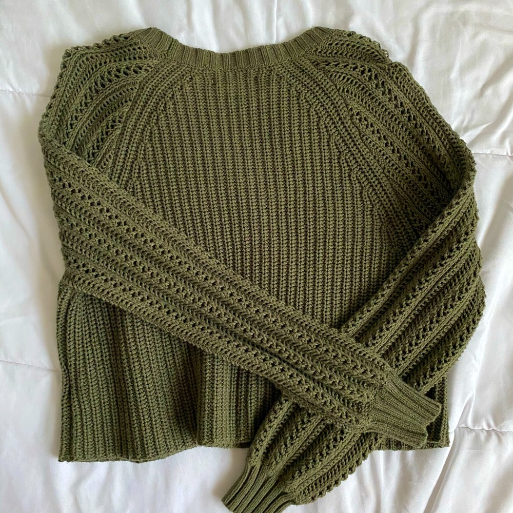 american eagle green sweater